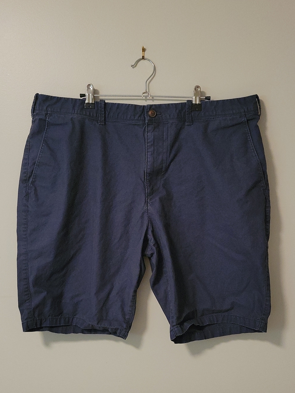 Express Men's Flat Front Shorts in Navy Blue